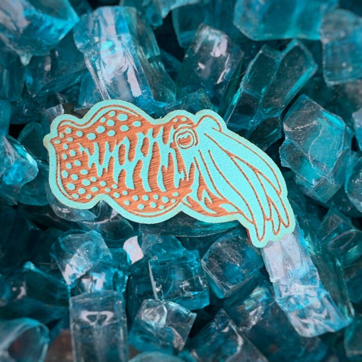 Fin Pin Shop - Wholesale Lapel pin/button - Cuttlefish Eco-friendly Wood Pin2