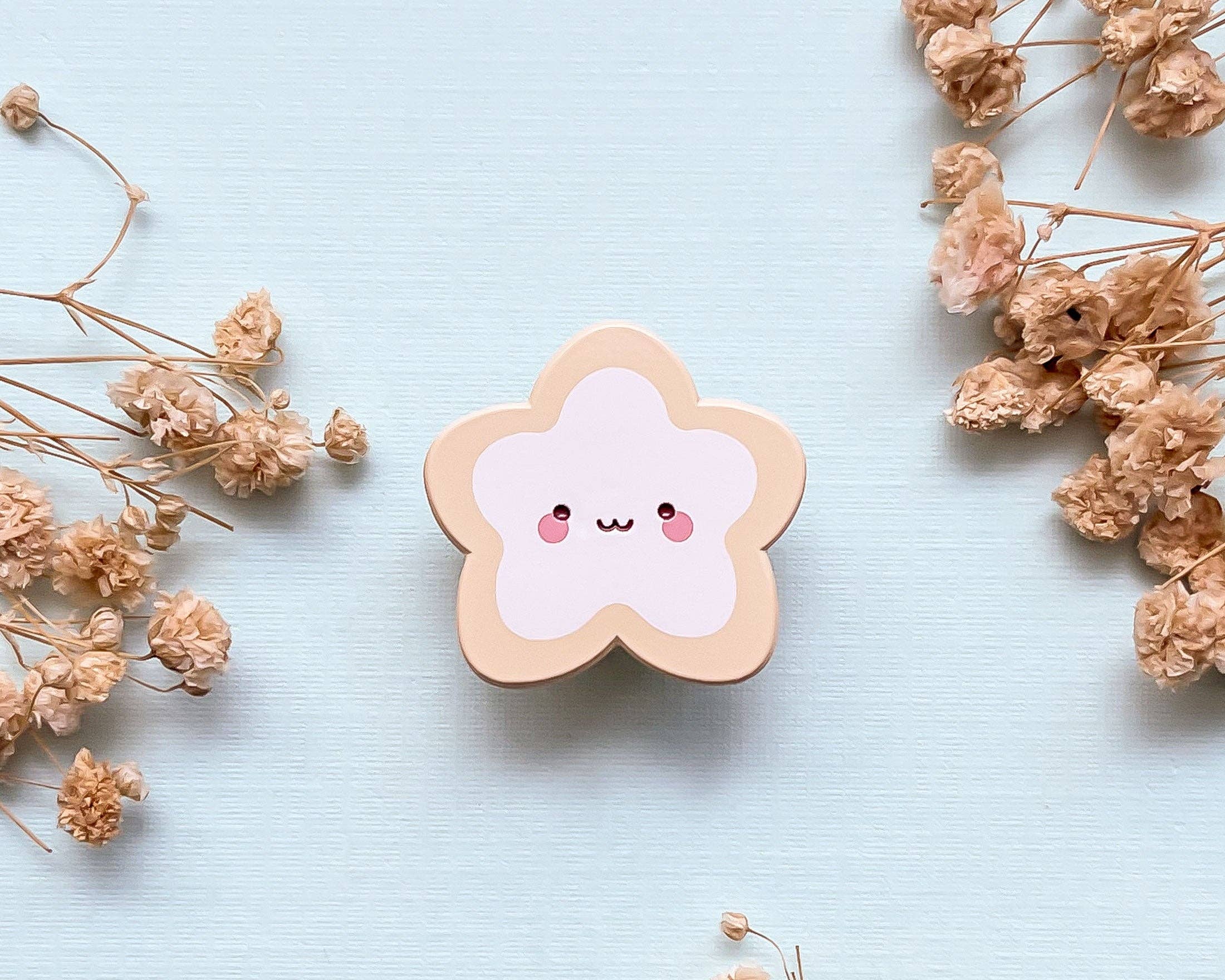 Alum and Ink - Vendita all'ingrosso Spilla da bavero - Spilla smaltata verniciata a forma di biscotto con stella satinata5