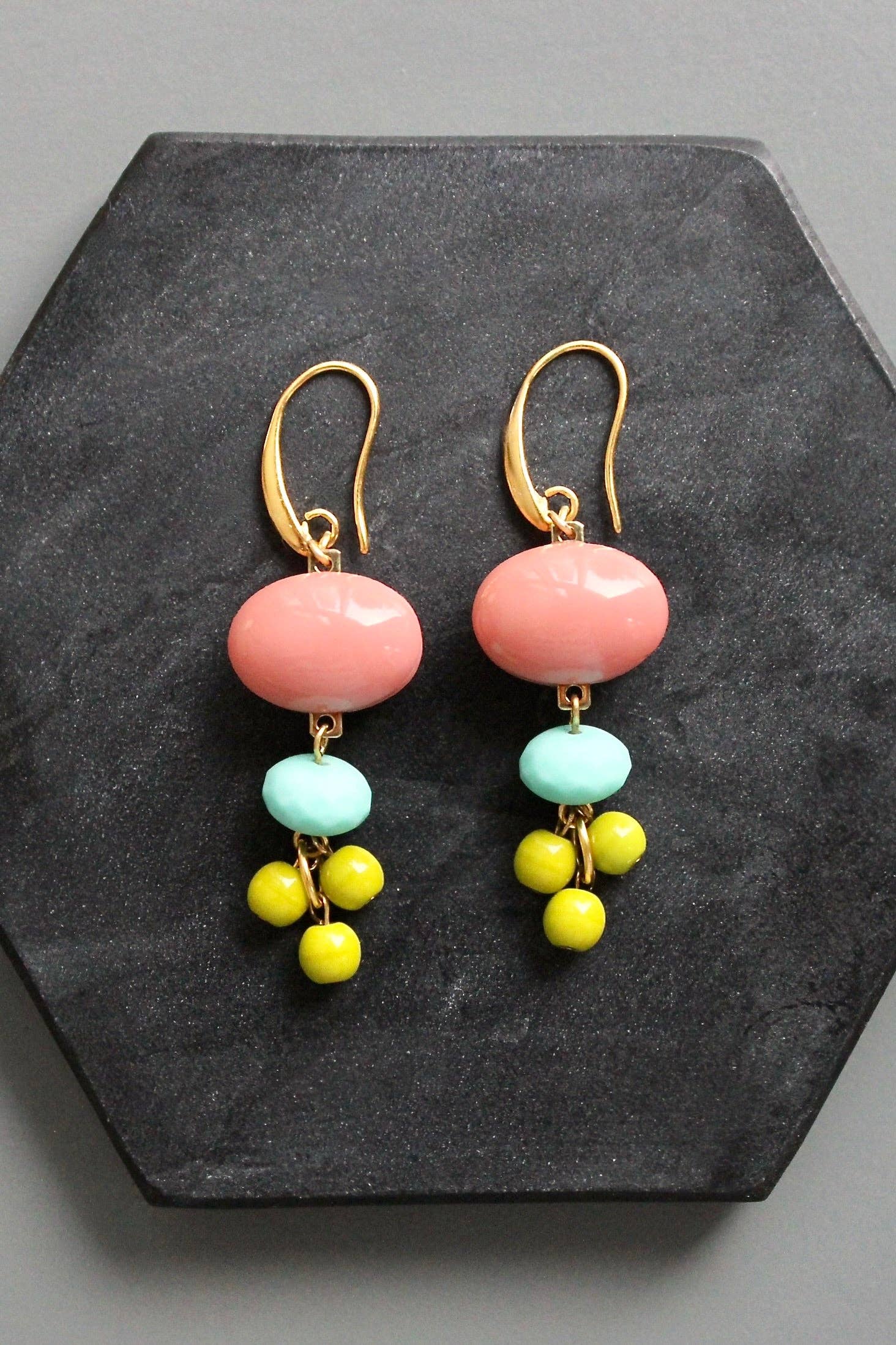 David Aubrey Jewelry - Wholesale Dangle Earrings - KYLE29 vintage coral glass and chartreuse earrings2