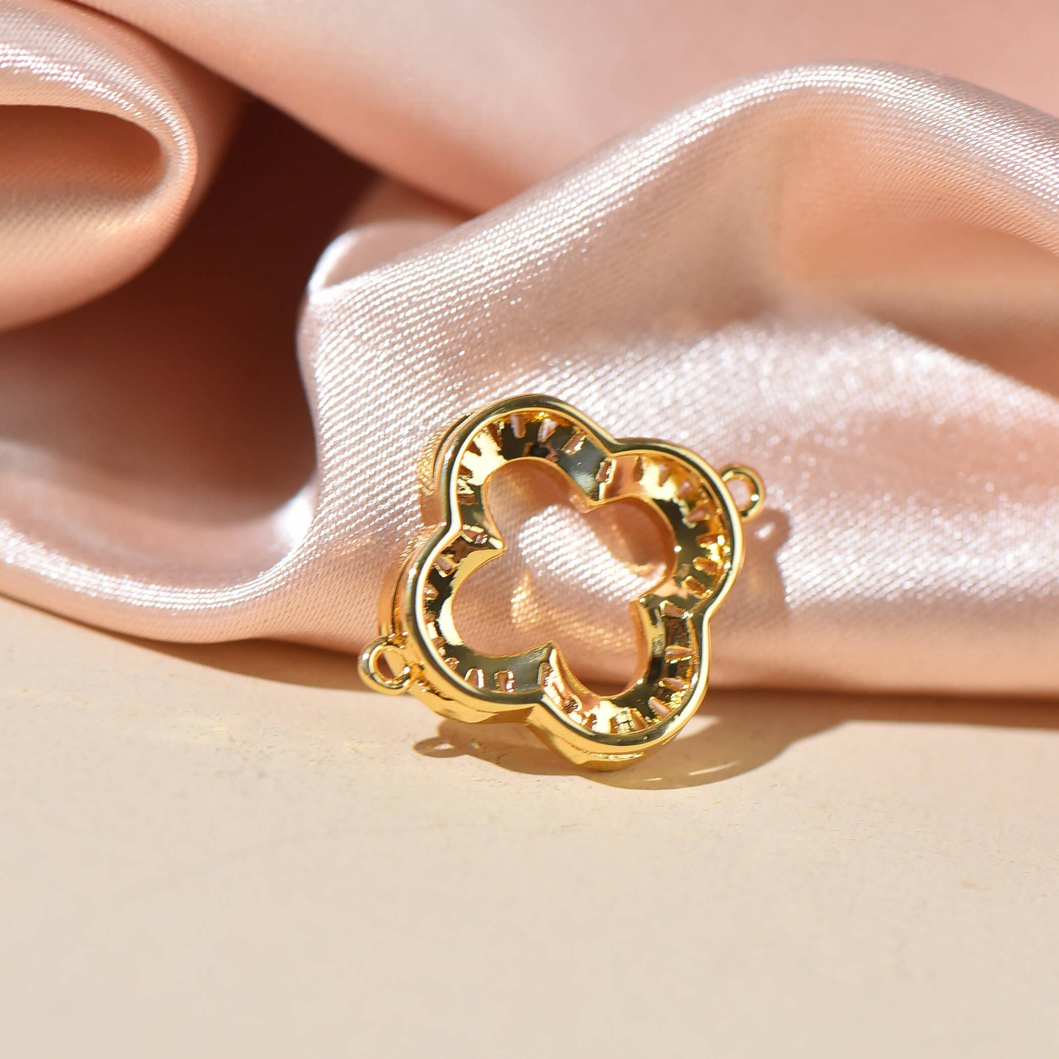 Jewel Pledge - Wholesale Individual Charm/Pendant - Gold Four Leaf Baguette Clover Charm for Jewelry2