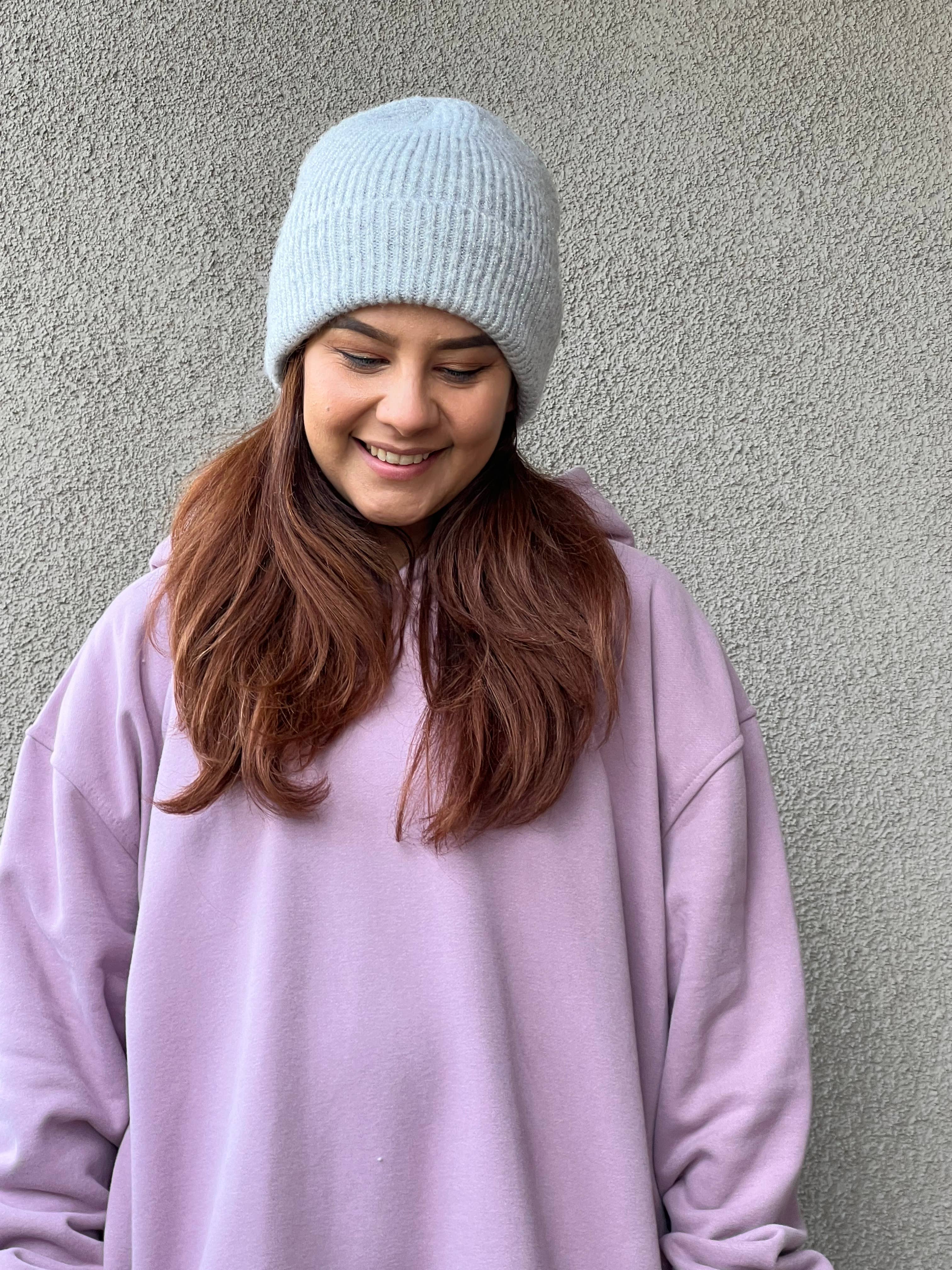 Justin & Taylor – Engroshandel Beanie - Dame – Rich Luxe hue med lurex-detaljer24