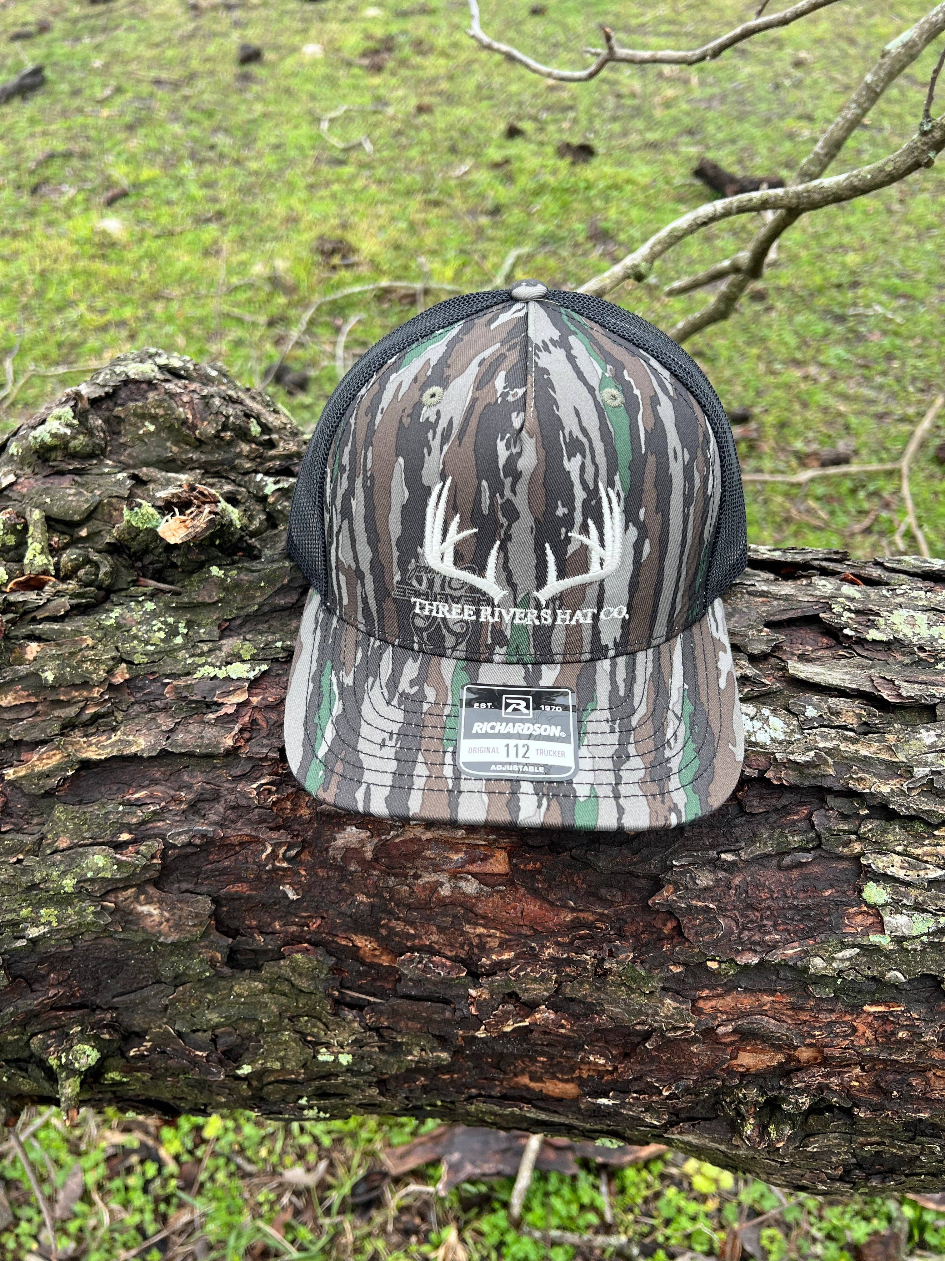 Three Rivers Hat Co. – Großhandel Trucker-Cap – Unisex – Klassisches Whitetail-Geweih - Trucker Snapback Cap - Richardson 1123