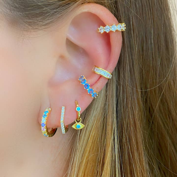 Huggies arc-en-ciel pastel pour la vente par JTG Jewelry