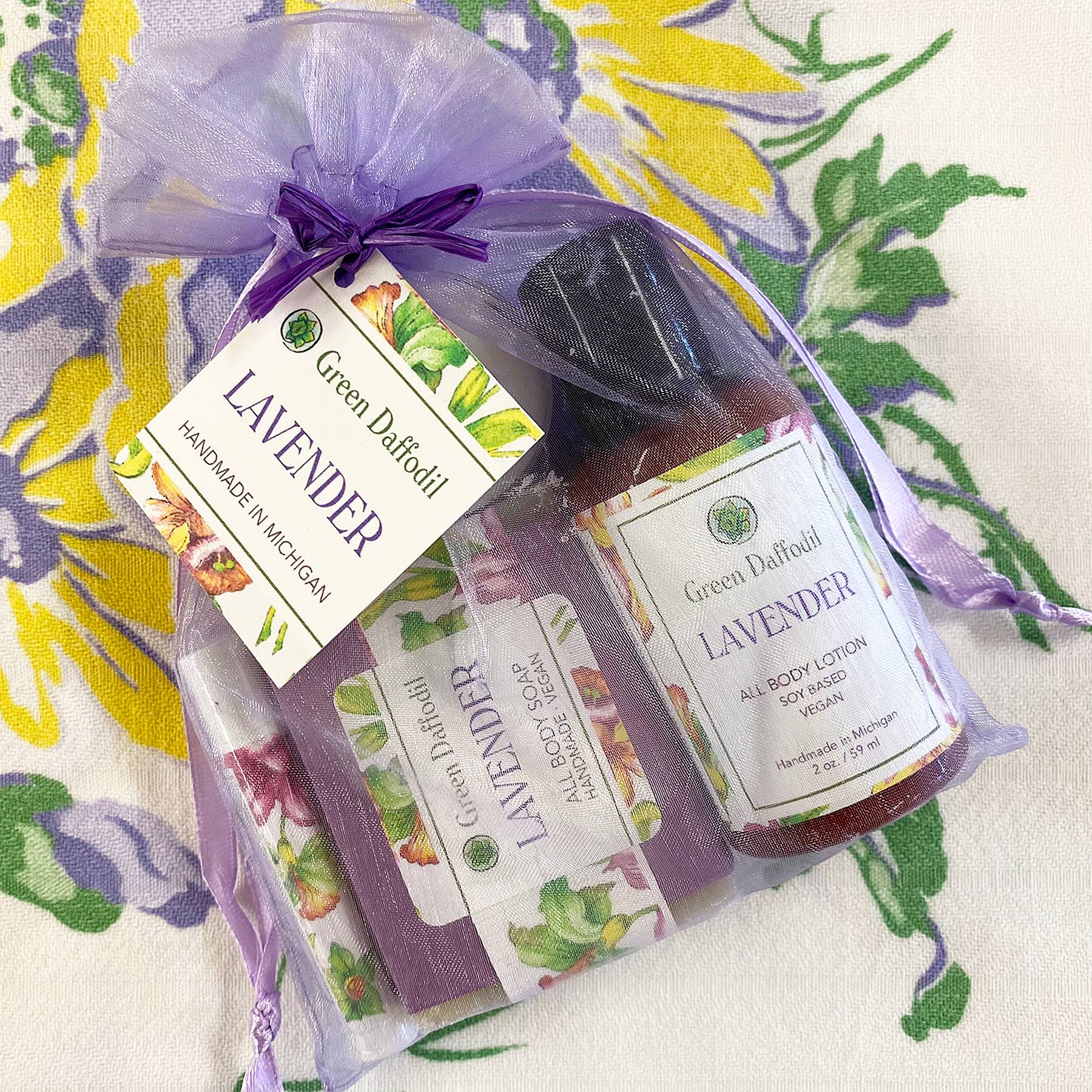 Green Daffodil Bath & Body - Wholesale Bath & Body Set - Lavender Organdy Quartet Gift Set - Essential Oil2