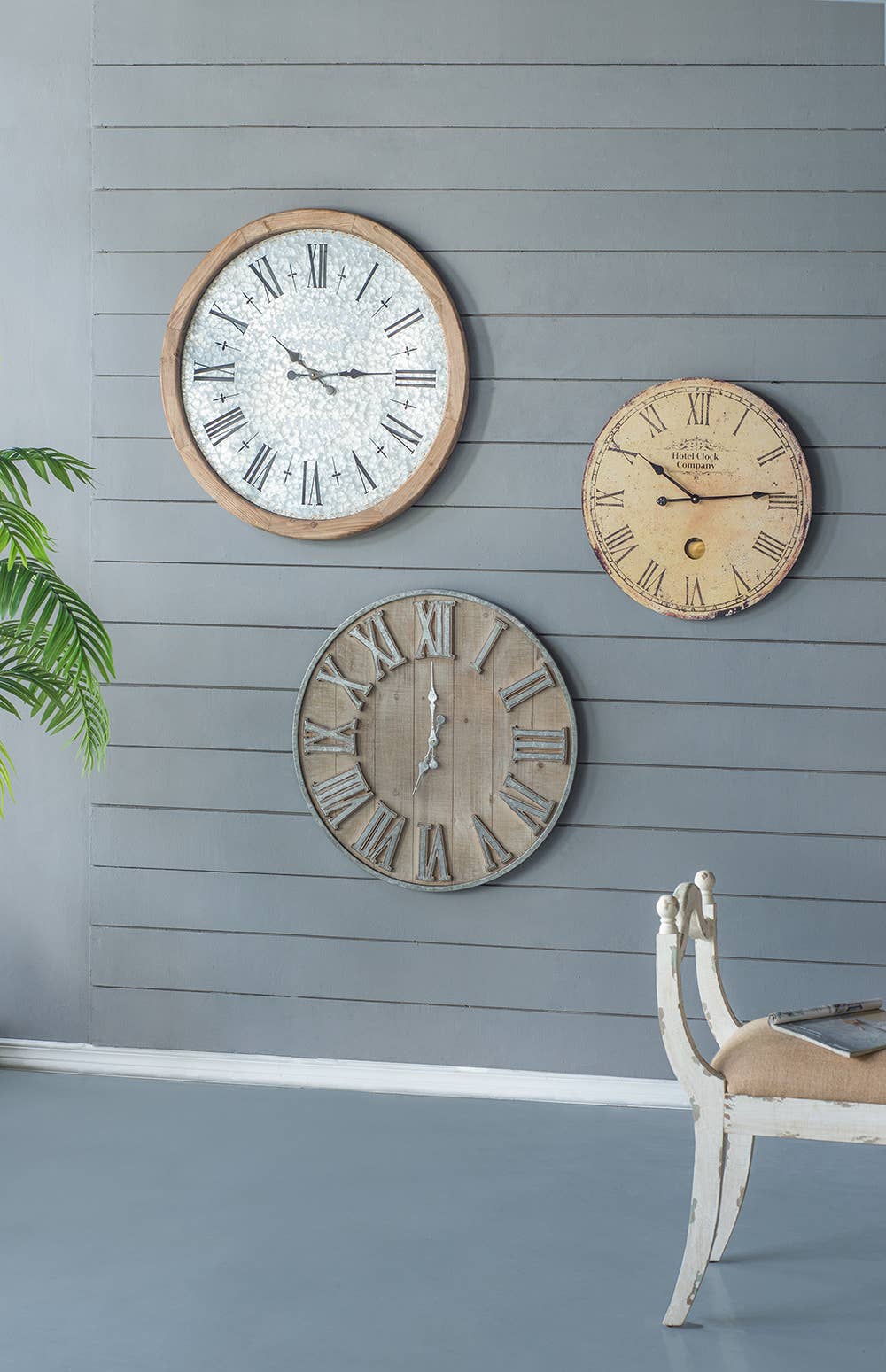 A&B Home Group Inc. - Venta al por mayor Relojes de pared - Reloj de Pared Rústico Kensington de 32,5"9