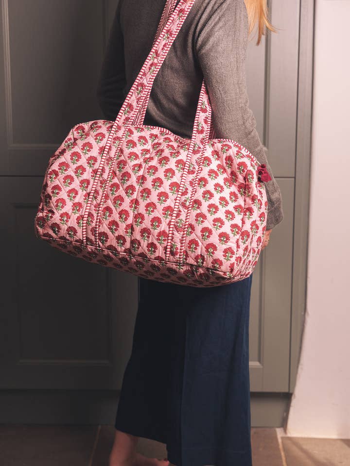Burgundy Bloom Block Print Duffelväska för wholesale av Cosy Buddha