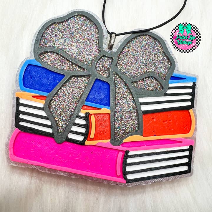 Pistol Lee Vintage - Wholesale Car Freshener - Unisex - Bow Book Stack Freshie2