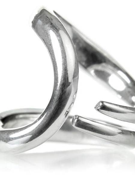 Bague asymétrique ouverte Bilbao pour la vente par Sikara & Co.