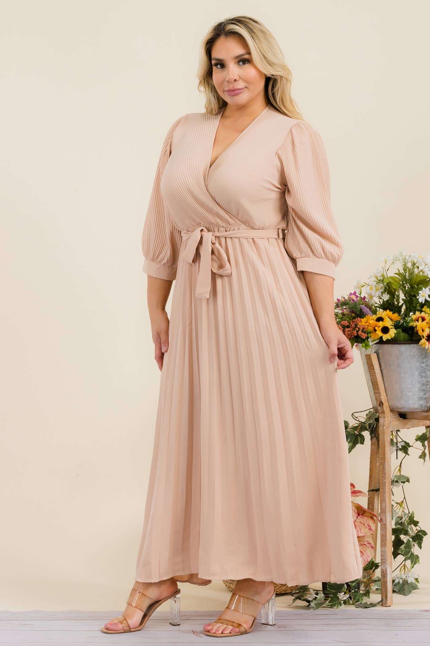 Fashion Space - Vendita all'ingrosso Vestito - Donna - Abito lungo plissettato tinta unita per donna taglie comode2