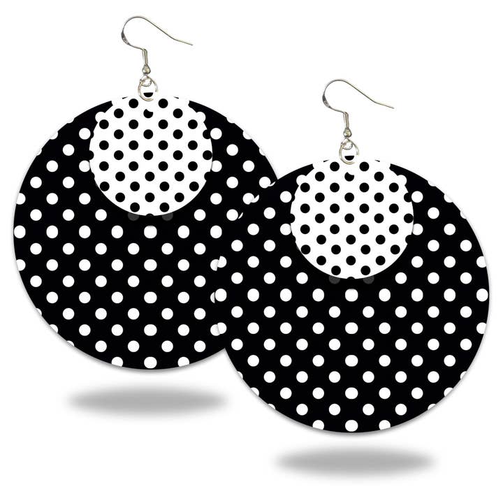 Boucles d'oreilles à pois noirs et blancs - Cercle de 2" pour la vente par The Sankofa Cache
