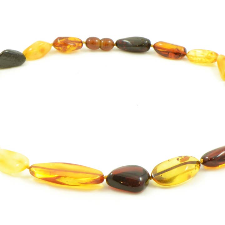 Collana in ambra multicolore, peso 24 grammi per la vendita all'ingrosso da parte di The Natural Amber