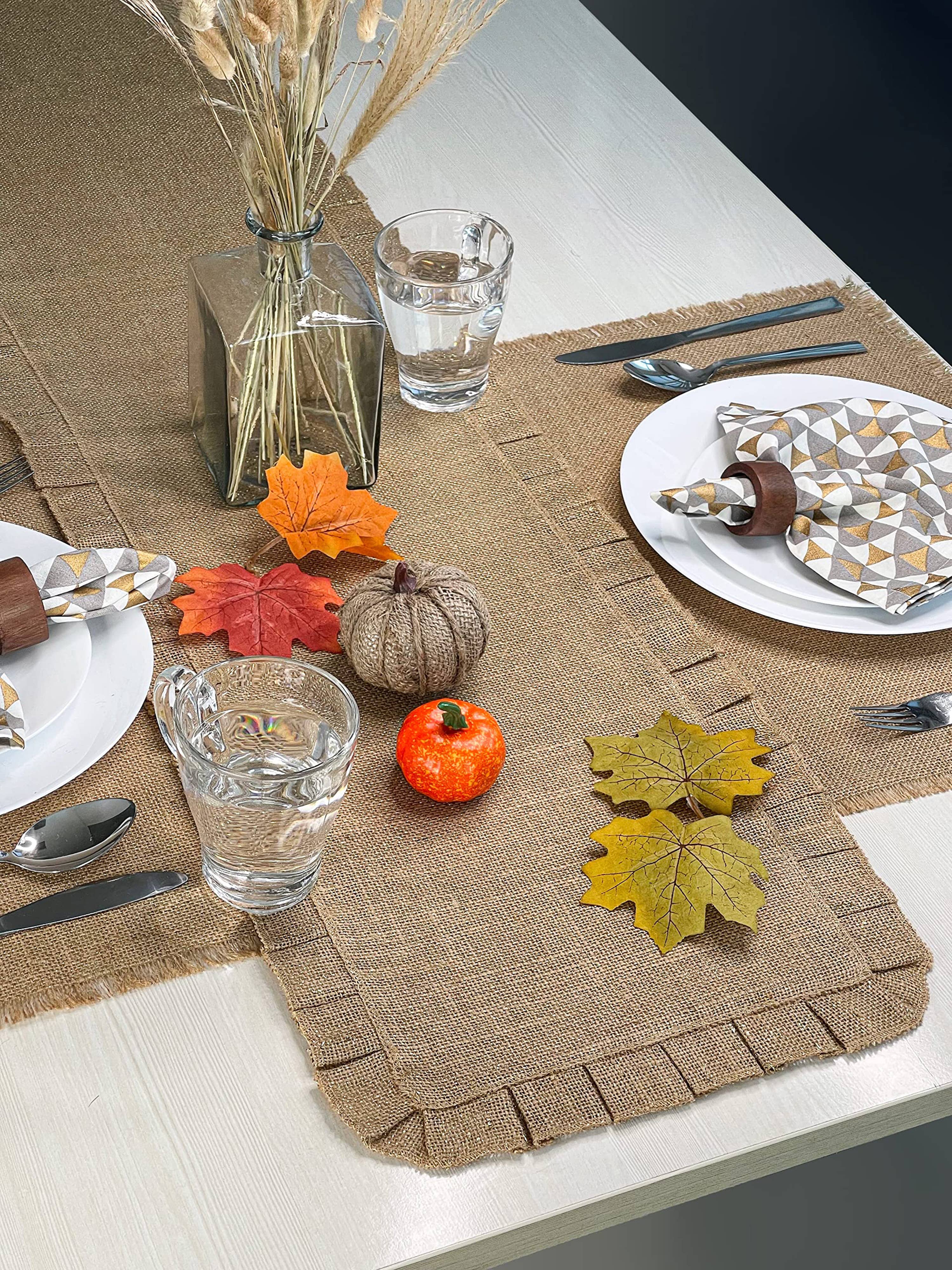 NATURAL-ORO Runner da tavola con ruches in iuta, oro naturale, 33 x 182,9 cm. in vendita all'ingrosso su Faire7