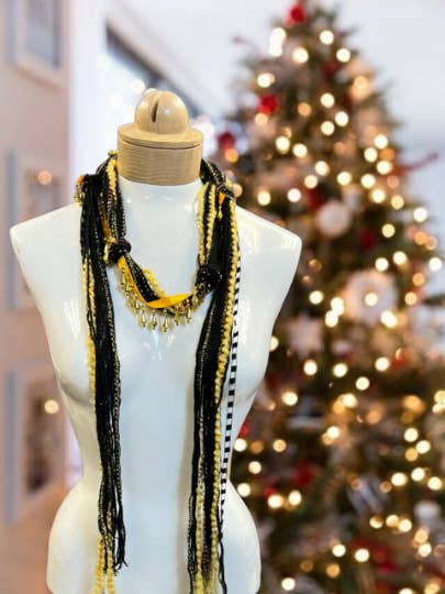 Sort og guld Boho Beaded letvægts Mohair tørklæde halskæde for engroshandel hos Ciao Bella Jewelry Inc