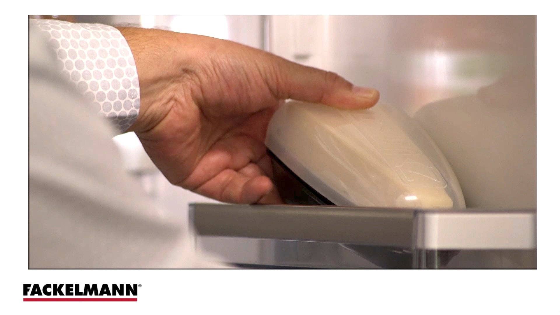 Fackelmann - Wholesale Grater - Fackelmann Handmade parmesan grater and storage box14