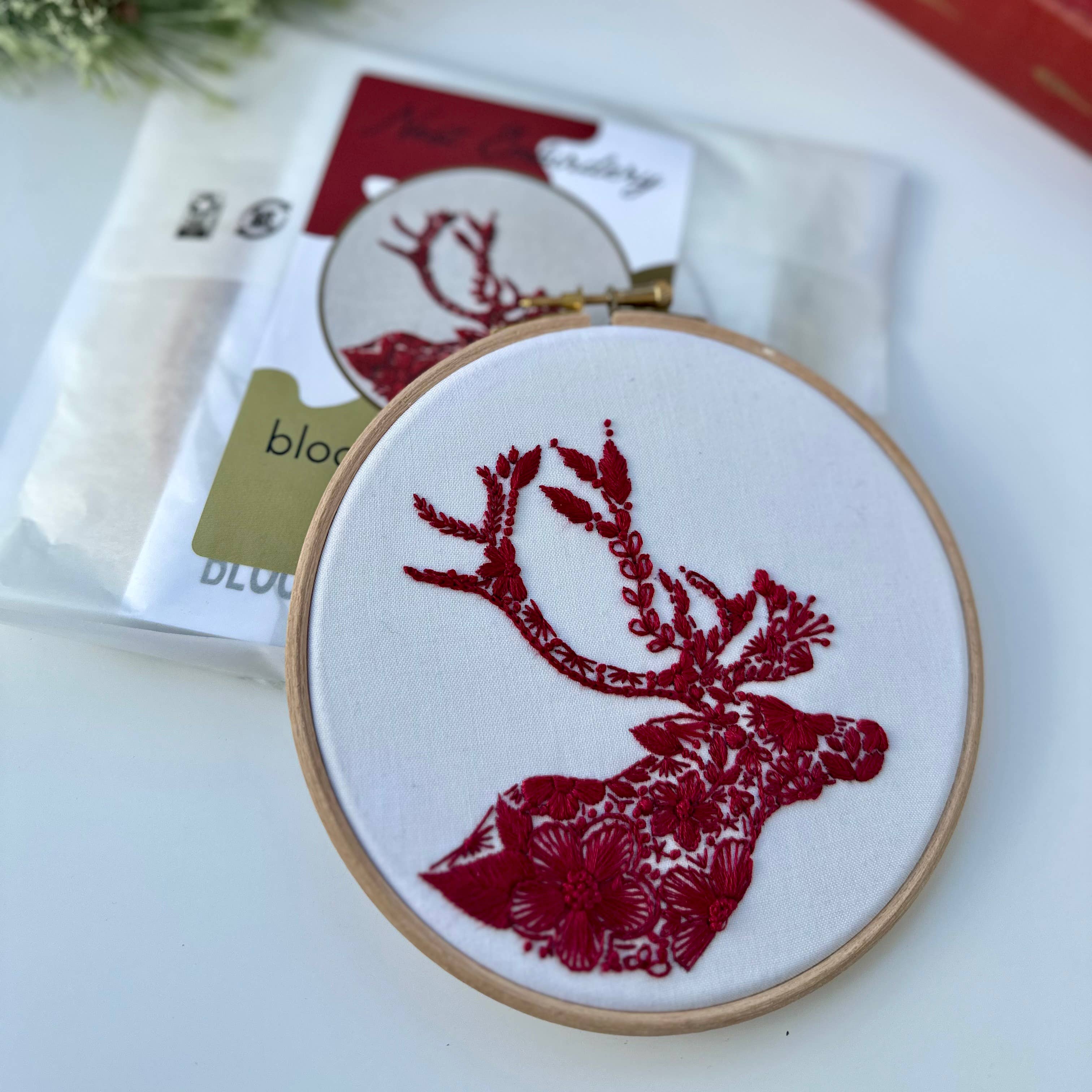 Nest Embirdery - Wholesale Embroidery/Cross Stitch Supplies - Bloomin' Antlers Kit3