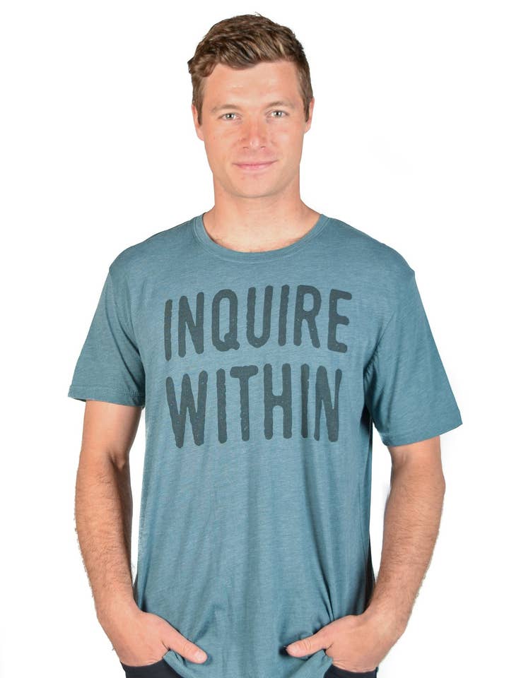 T-shirt ras du cou à manches courtes pour hommes avec Inquire Within pour la vente par Third Eye Threads