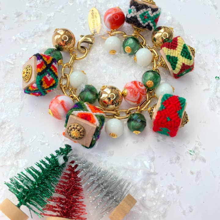 Lenora Dame - Wholesale Charm/Dangle Bracelet - Family & Friends Holiday Charm Bracelet