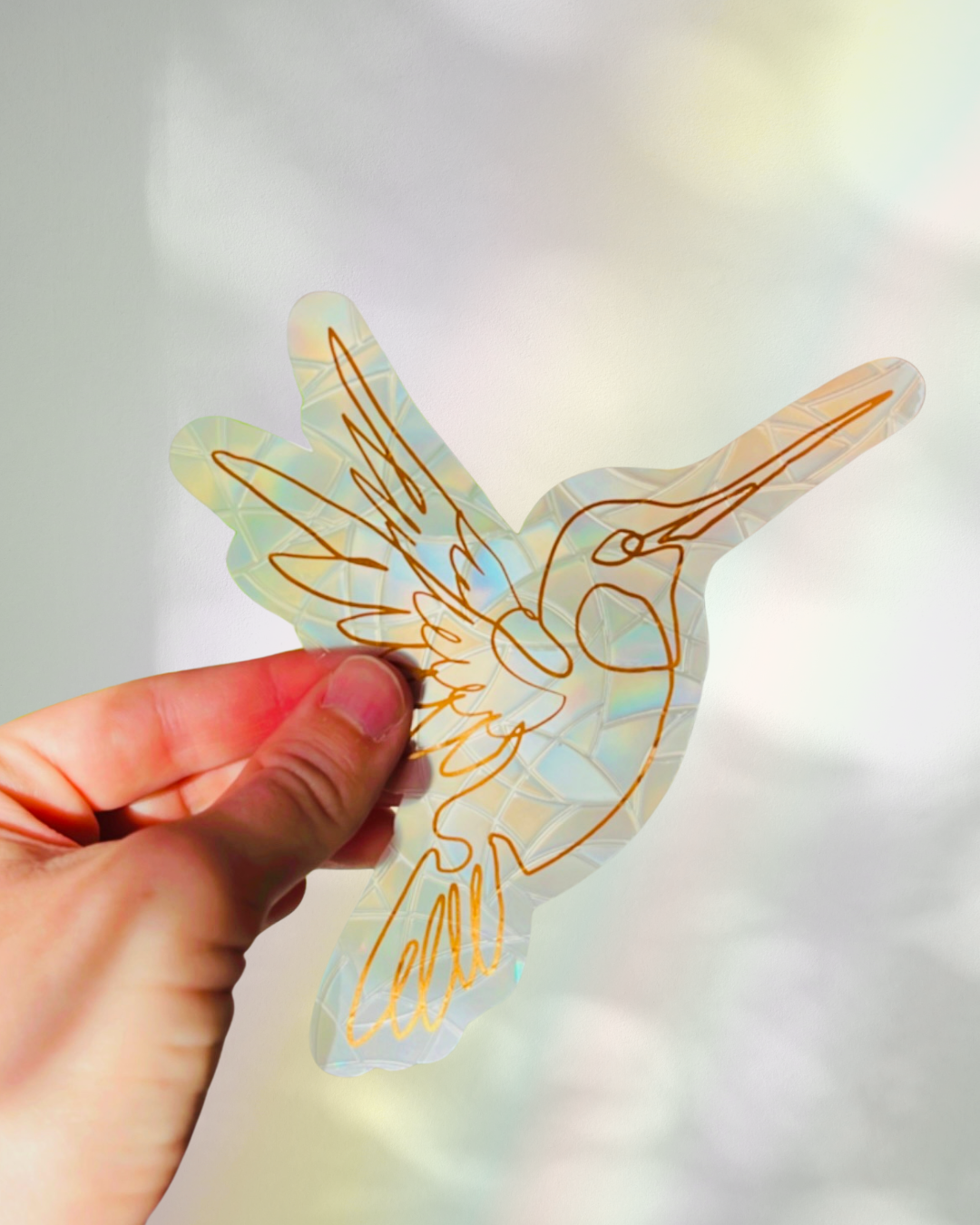 Prismatic Kitty – Engroshandel Solfanger – Kolibrivinduesdekoration | Klæbende regnbuefolie3