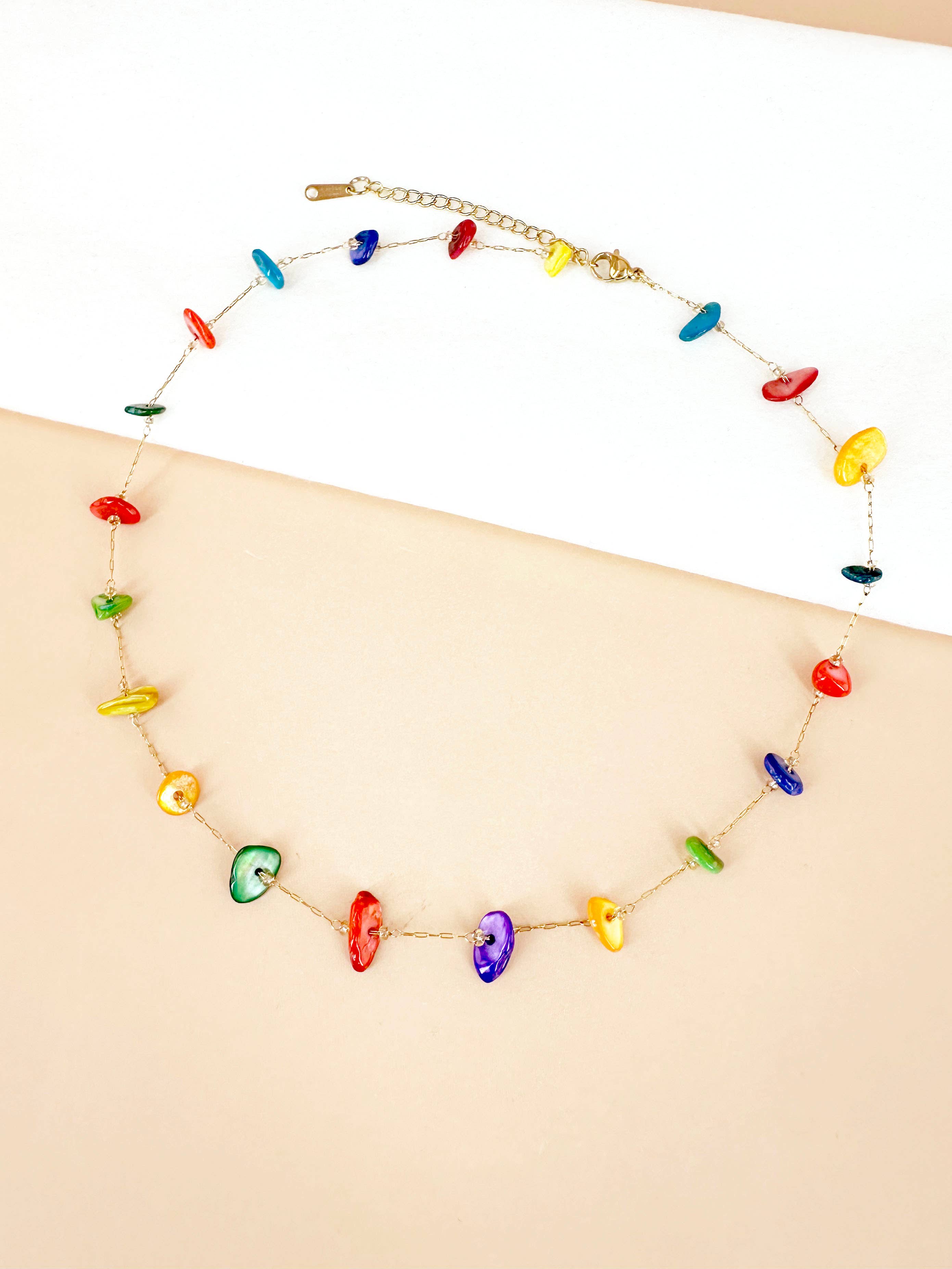 D Bijoux - Wholesale Pendant/Charm Necklace - Mother-of-pearl bead chain necklace0