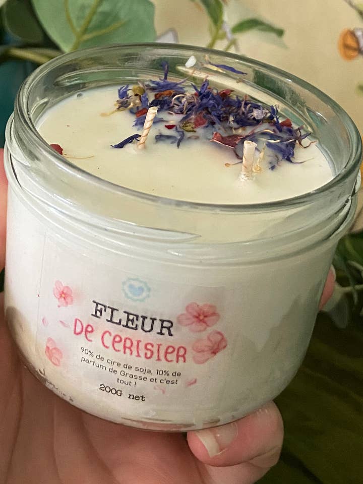 Cherry Blossom Candle Soy Wax & Flower Petals for wholesale by Lilium Blanc