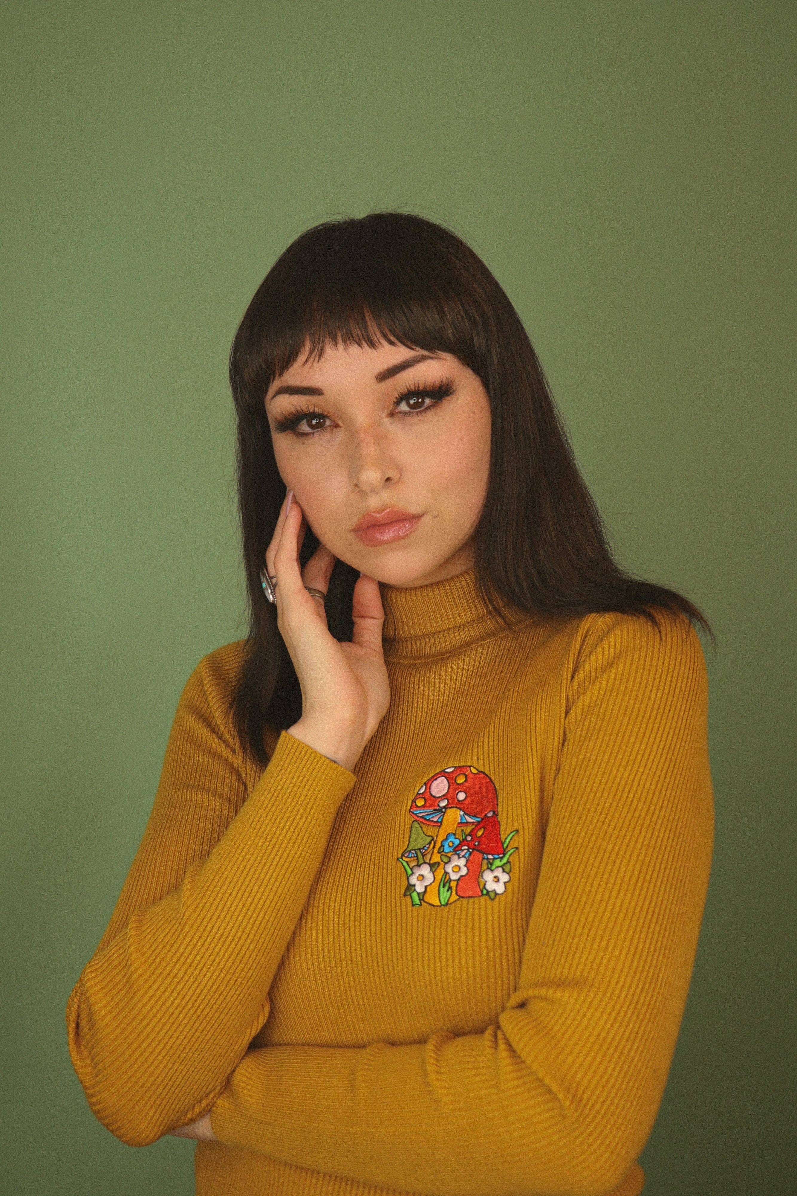 Mischief Made – Pulôver - Mulher por atacado – Camisola Gola Mostarda Gola5