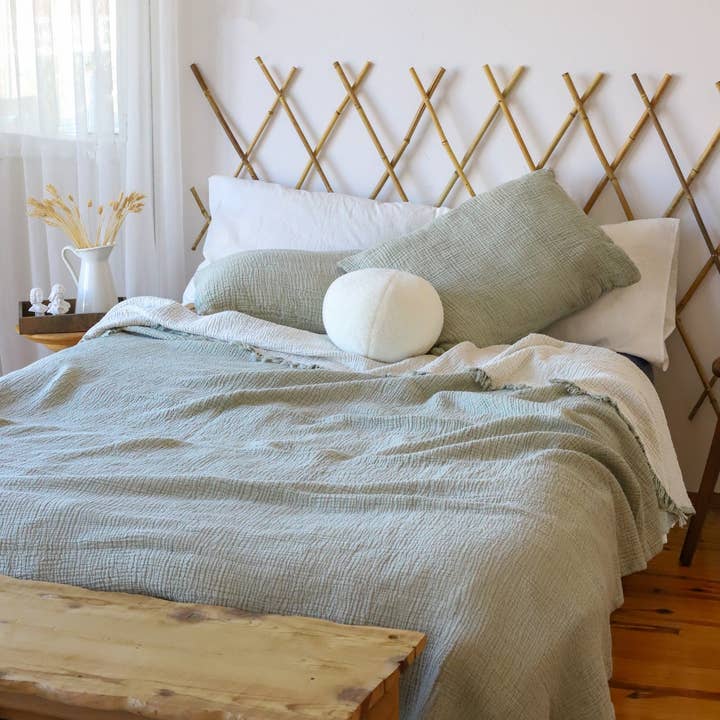 Naturloom - Wholesale Bedding Blanket - GOTS Certified Organic Muslin Blanket, Sage Green Bedspread, Lightweight Gauze Quilt, King Size Cotton Throw, Boho Bedding2