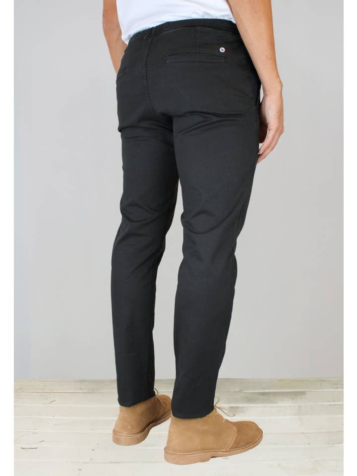 Patadegayo - Wholesale Shorts - Men's - Men's black chino pants with elastic waistband1