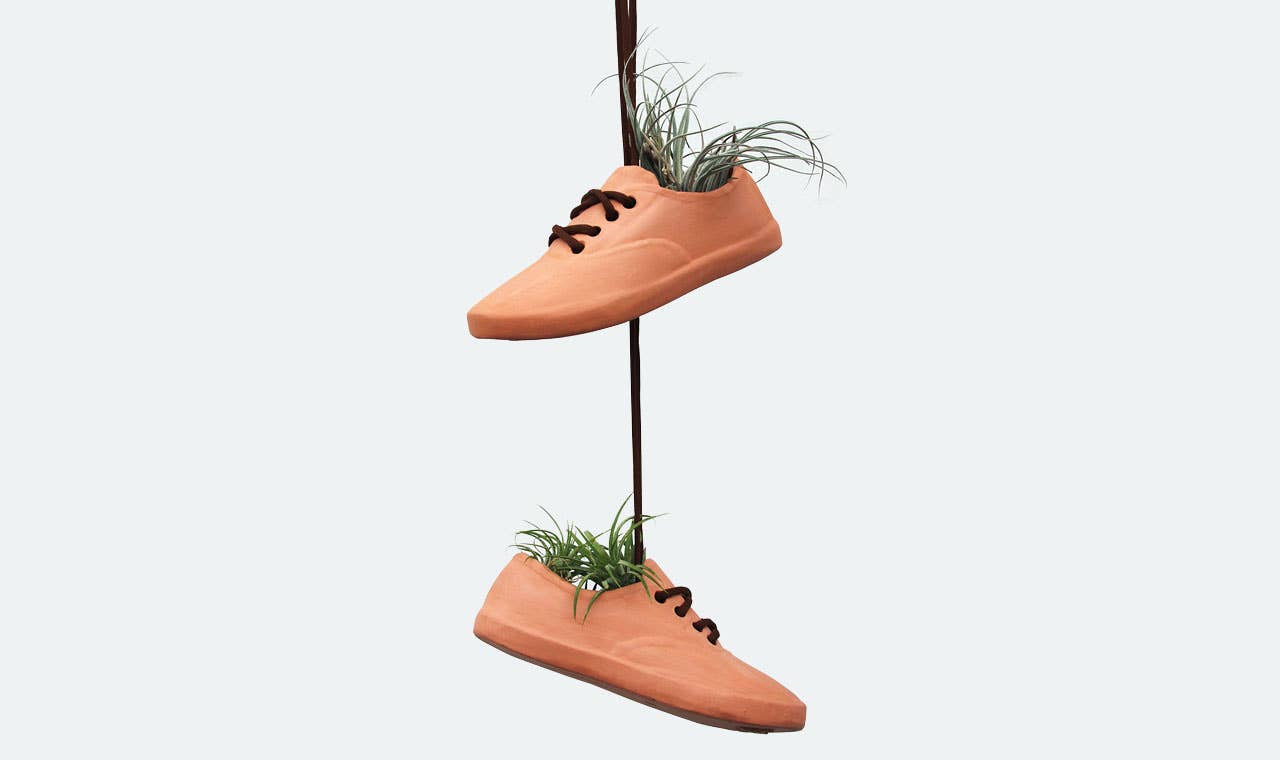 Wyatt Little - Wholesale Hanging Planter - Shoe Pot Planter1