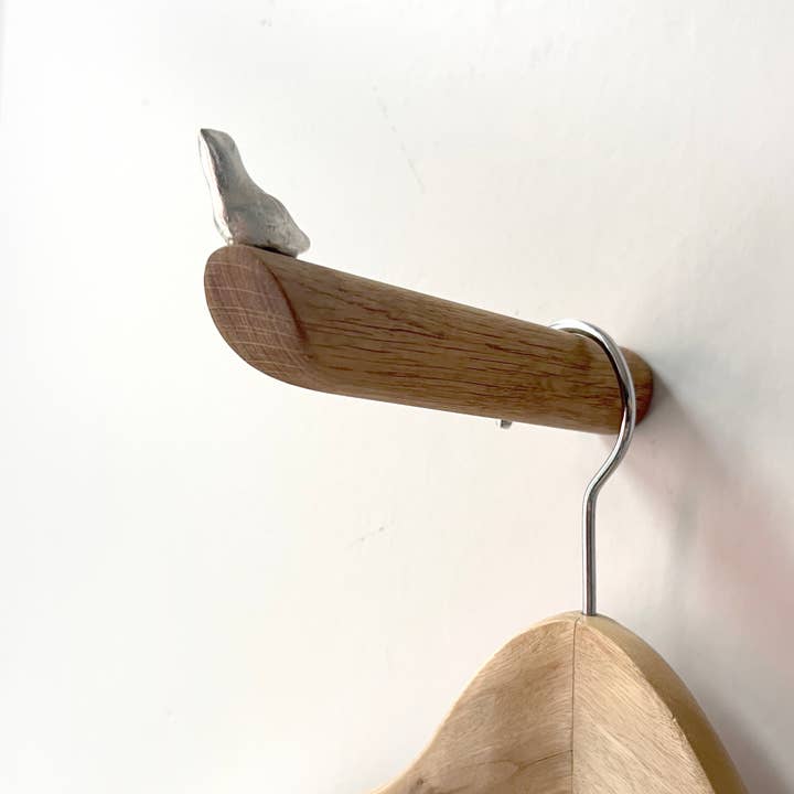 Formpoet – wholesale Wall hook – Bird - Coat Hook made of Oak Wood and Tin 130mm