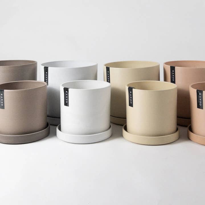 Ensemble de deux pots de fleurs, 7 po et 9 po pour la vente par Kanso Designs