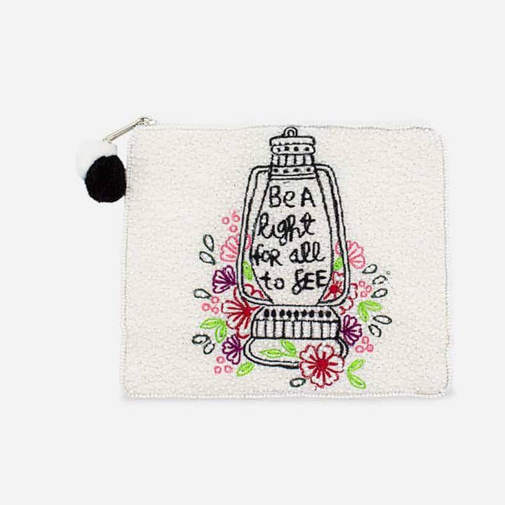 VÆR EN LYS PERLEDE MØNTPUNG for engroshandel hos Pizzazz, Inc.