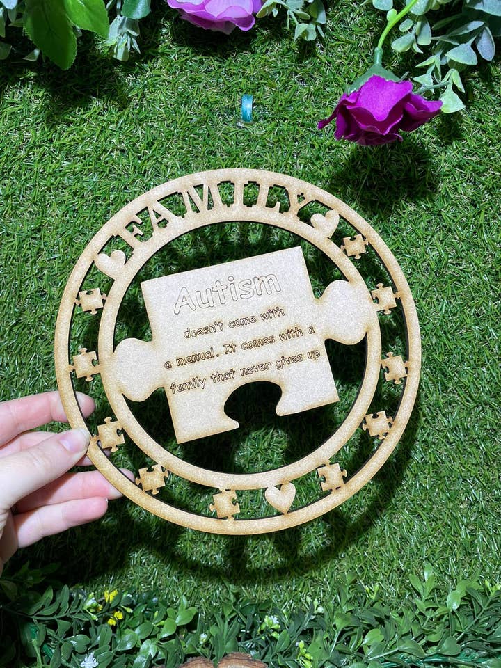 Family Round Plaque for wholesale by manchester laser cuts