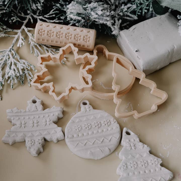 Kinfolk Pantry - Wholesale Craft Tool - Christmas Ornament Eco Roller & Cutter set