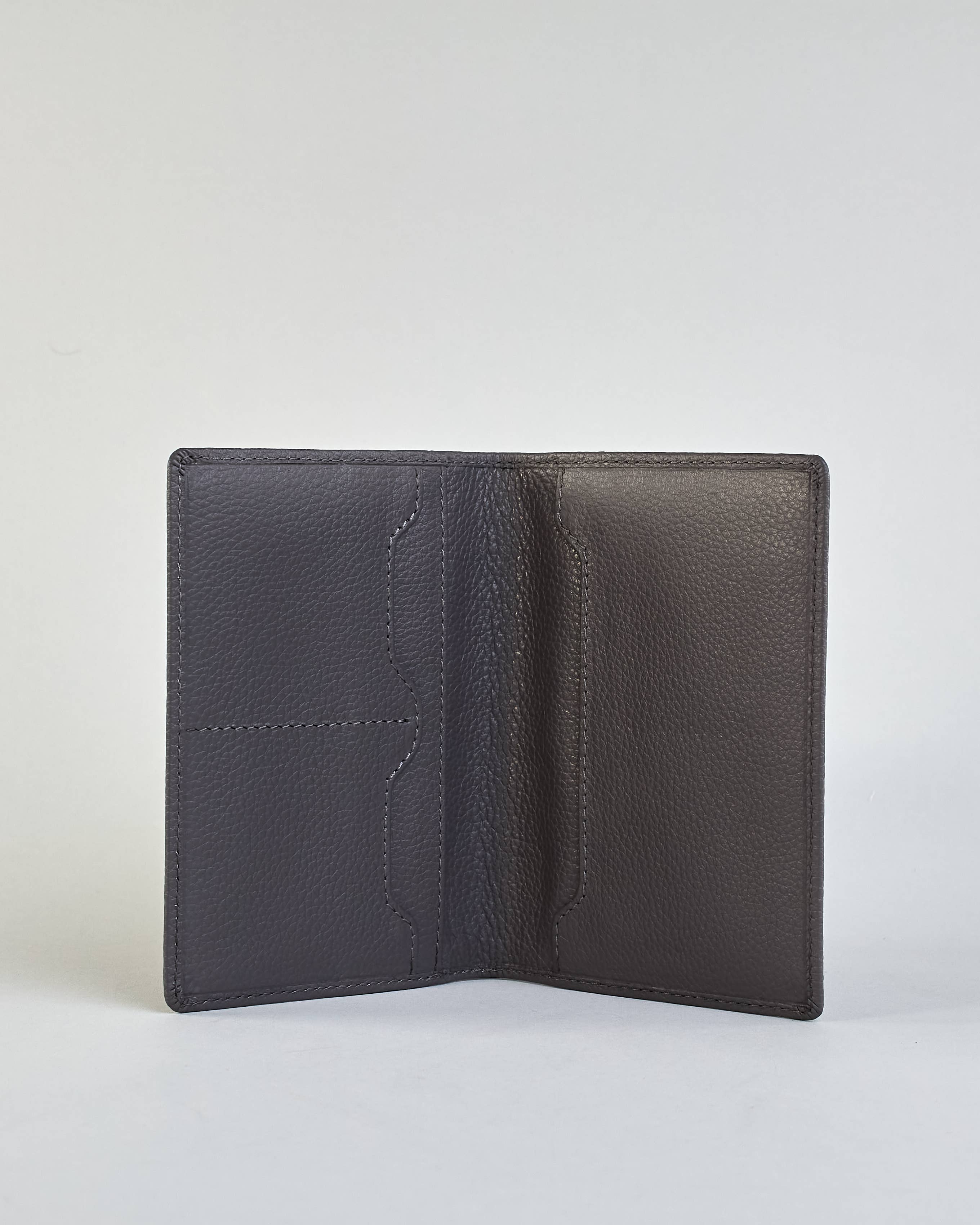 Herzilein-Wien GmbH - Wholesale Passport Case - Women's - Passhülle Leder 11