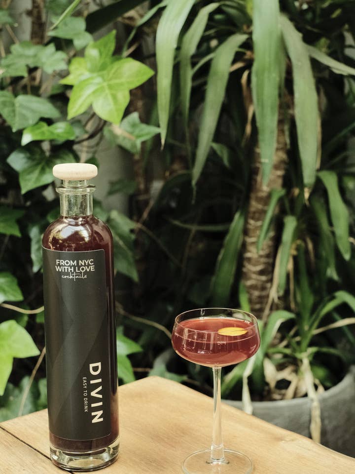 Fra NYC med kærlighed 0.70cl for engroshandel hos DIVIN Cocktails