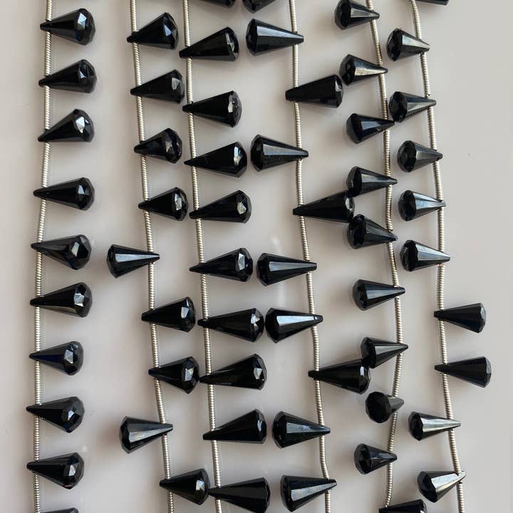 Purity Beads - Wholesale Beads - Natural Black Spinel Rounded Triangle Shapes, Top Drill, Faceted, Natural, Great Quality, High Polished, Black Spinel Gemstone Beads.1