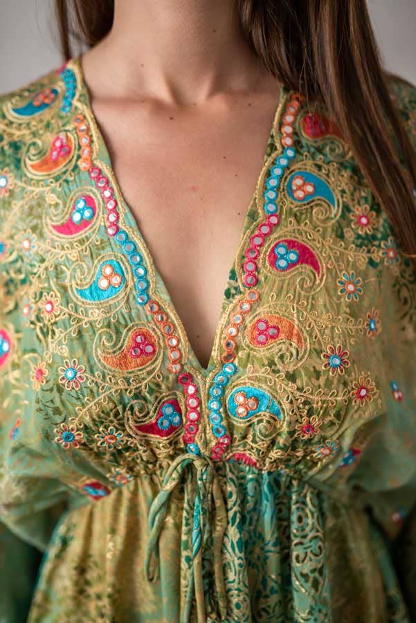 Lula Natura - Vente Robe – femme - Robe courte verte NOA avec décolleté en V1