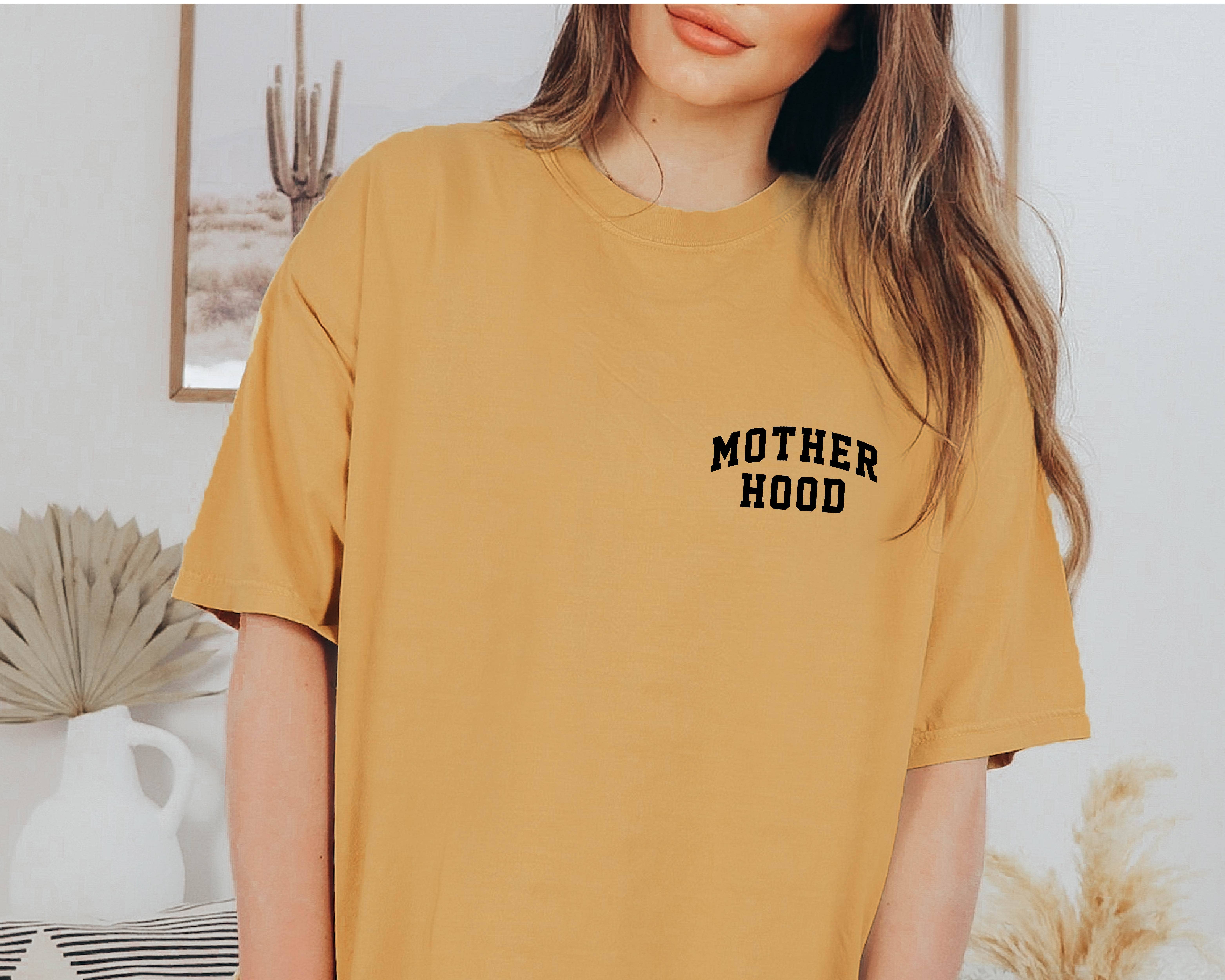 P E T I T R U E – wholesale T-shirts med screentryck – Dam – Moderskap Crewneck Tee Minimalistisk Mama Shirt, Mors dag7