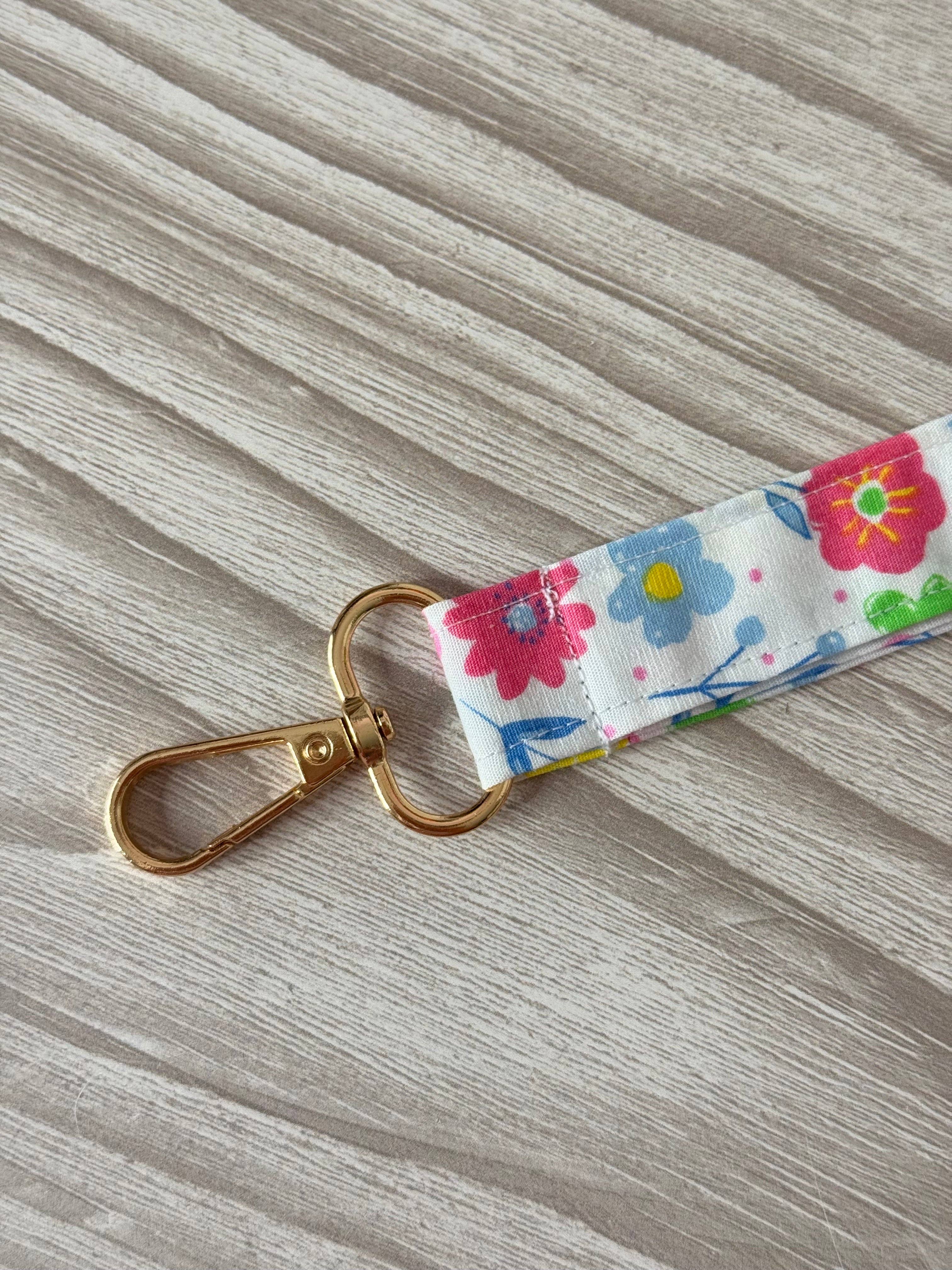 Emily's Weaving – wholesale Knitting/Crochet Supplies – Yellow Yarn Spinner with Ditsy Wristlet4