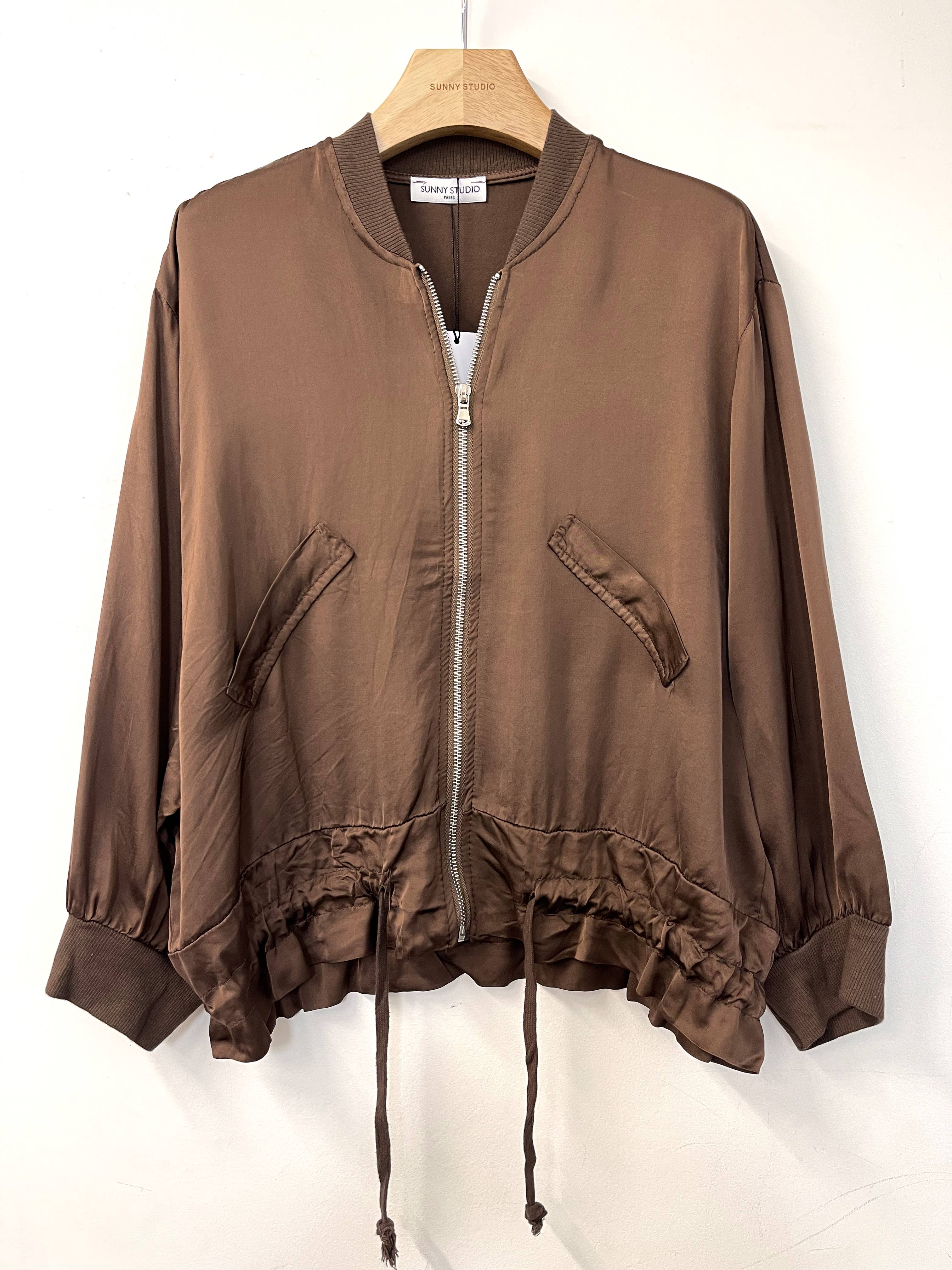 SUNNY STUDIO - Vendita all'ingrosso Giacca - Donna - Giacca leggera con zip e tasche3