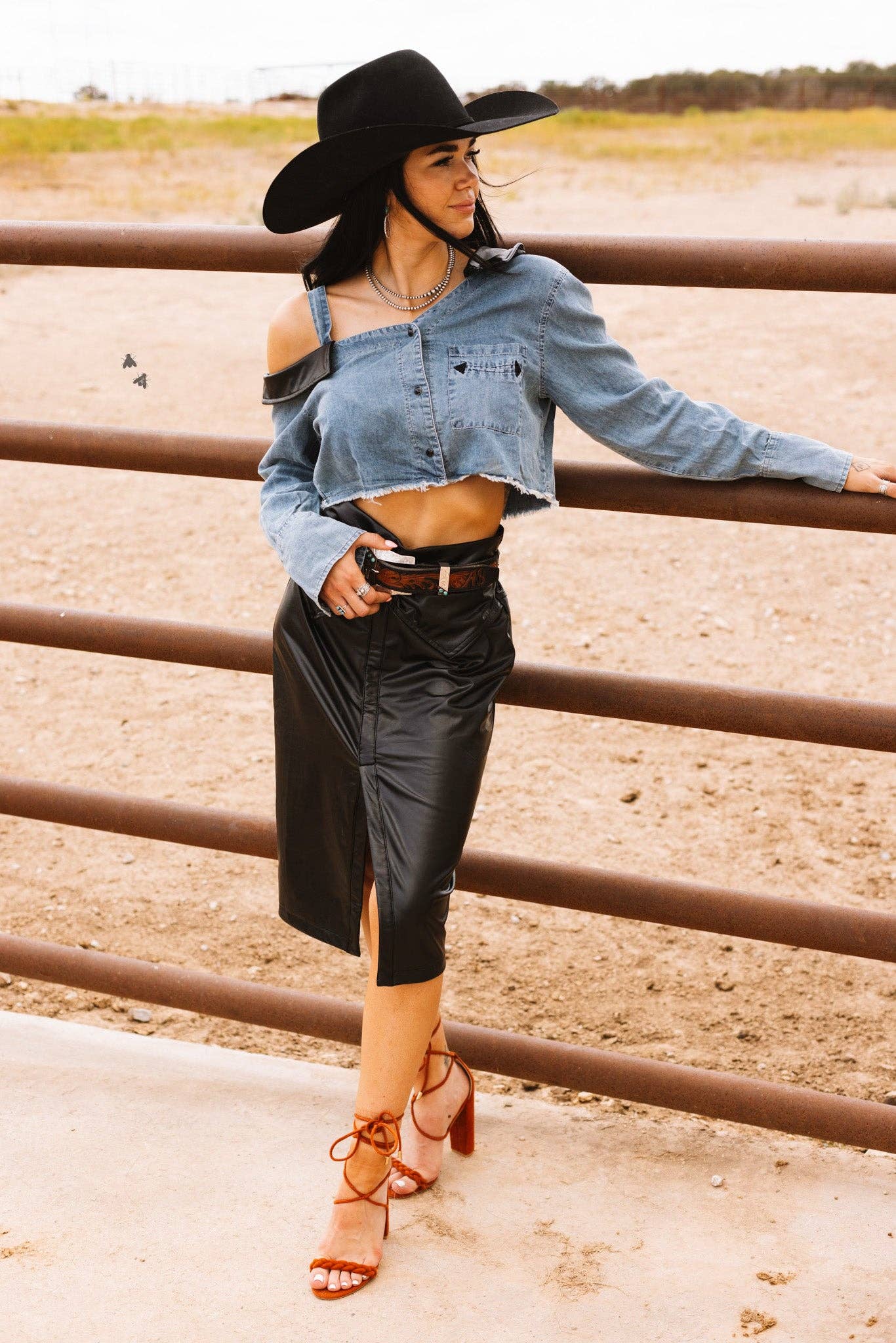 2 Fly Co - Wholesale Blouse - Women's - CORPORATE COWBOY1