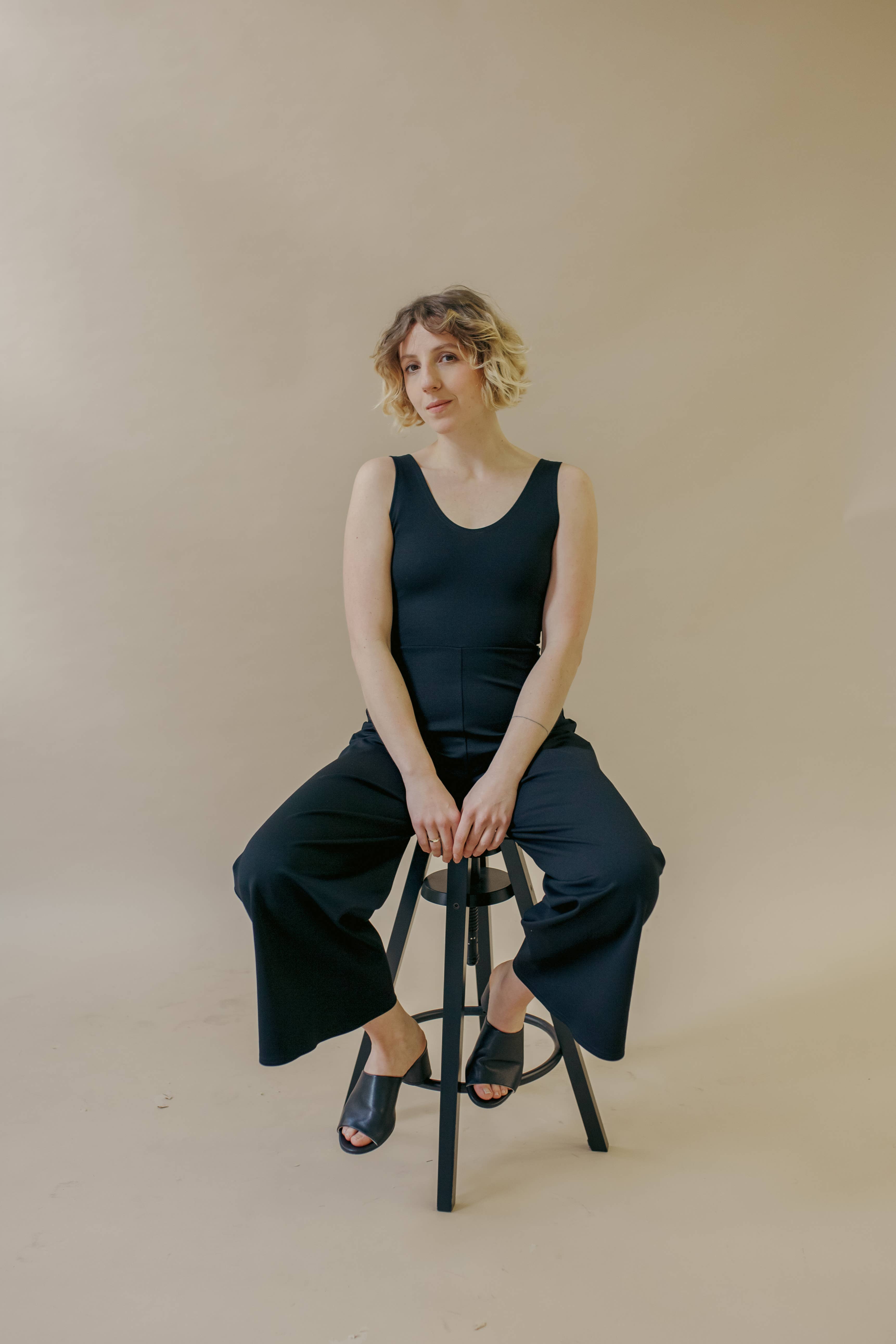 VIKTORIA&VIKTOR - Wholesale Jumpsuit - Dames - JERSEY VIOLA jumpsuit met uitsparing10