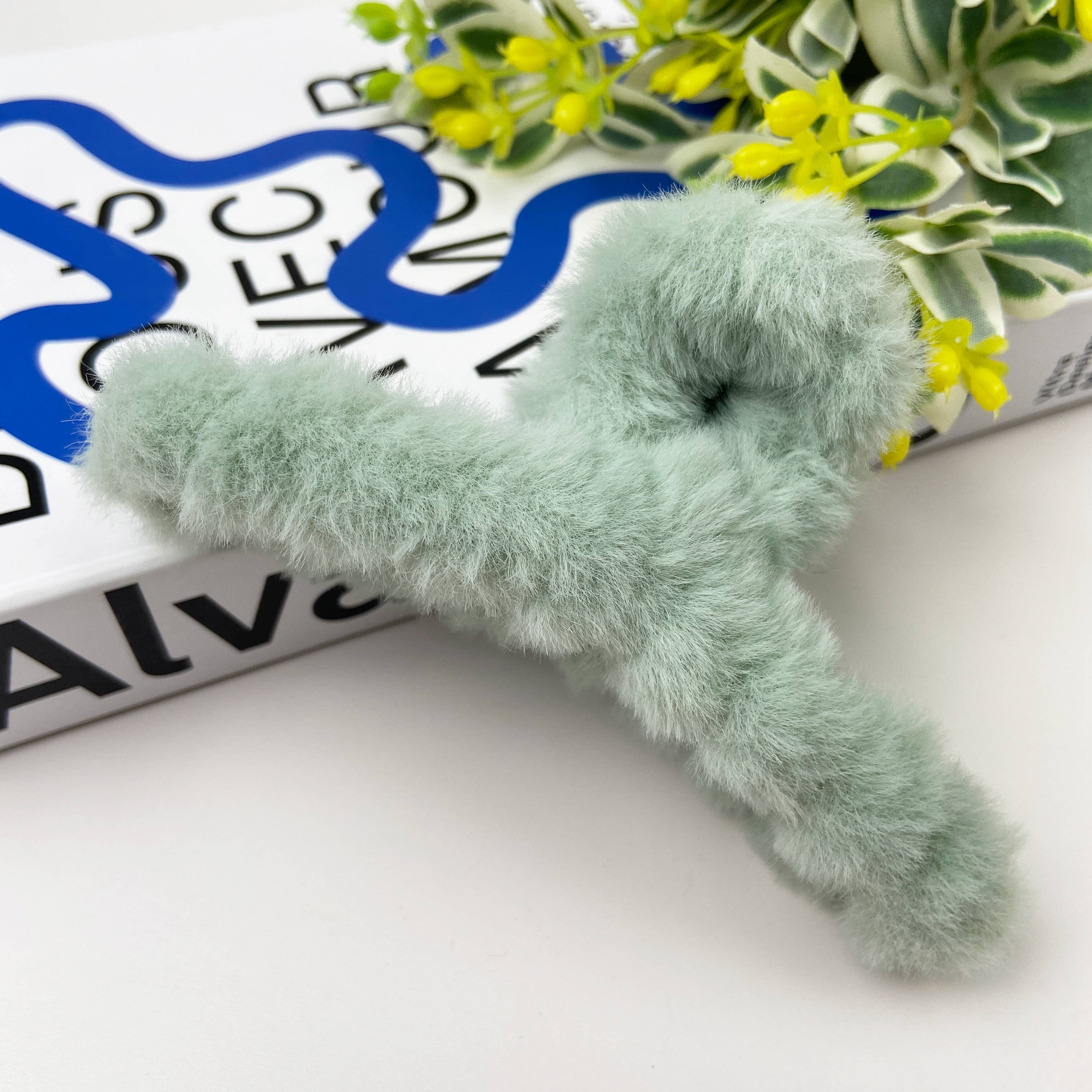 TheDivaSoap – Großhandel Haarclip – Damen – Einfarbige Haarspange aus Plüsch Herbst-Winter4