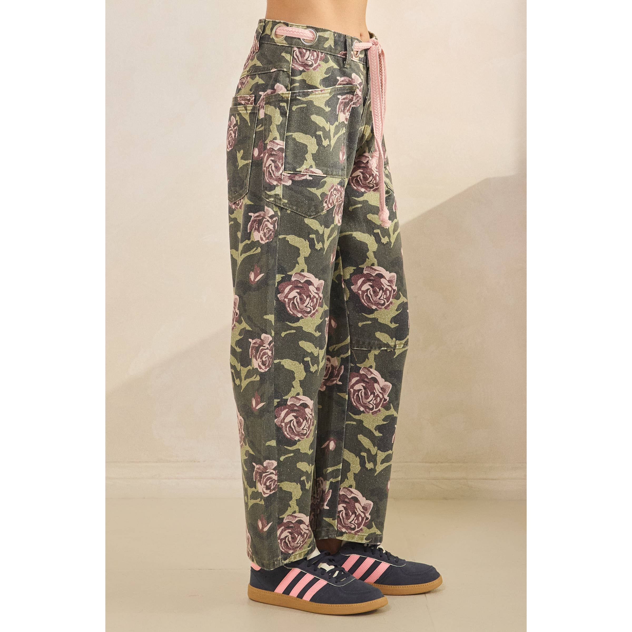 Veveret - Wholesale Pants - Women's - Printed Horseshoe Jeans with Belt Detail28