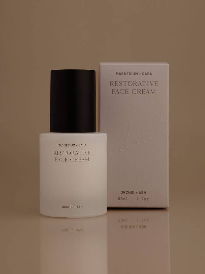 Crème réparatrice pour le visage pour la vente par Orchid + Ash