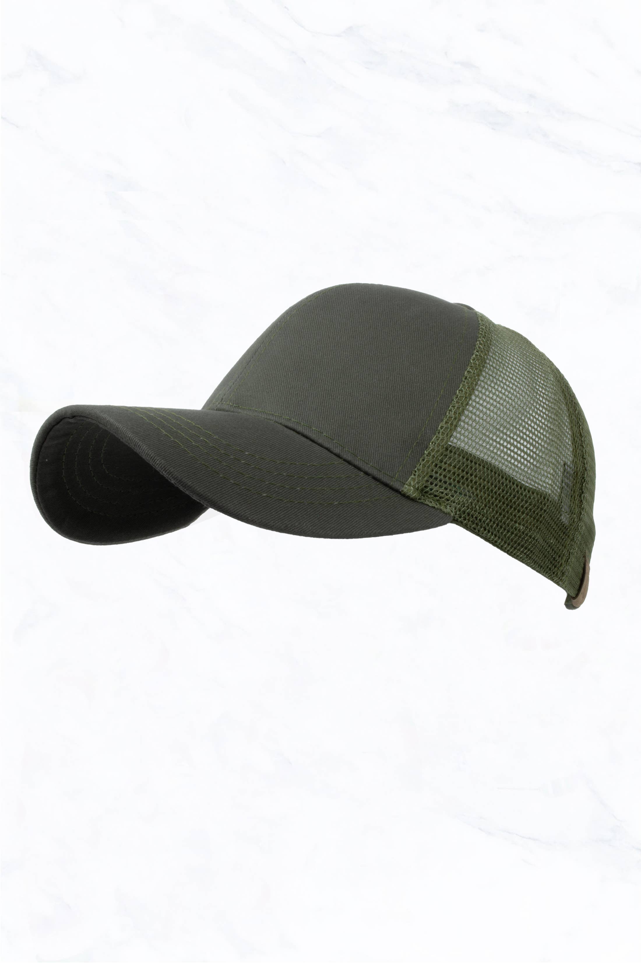 Suzie Q USA – wholesale Hästsvanskeps - Dam – Suzie Q USA CC-märke keps med hål för hästsvans och nät9