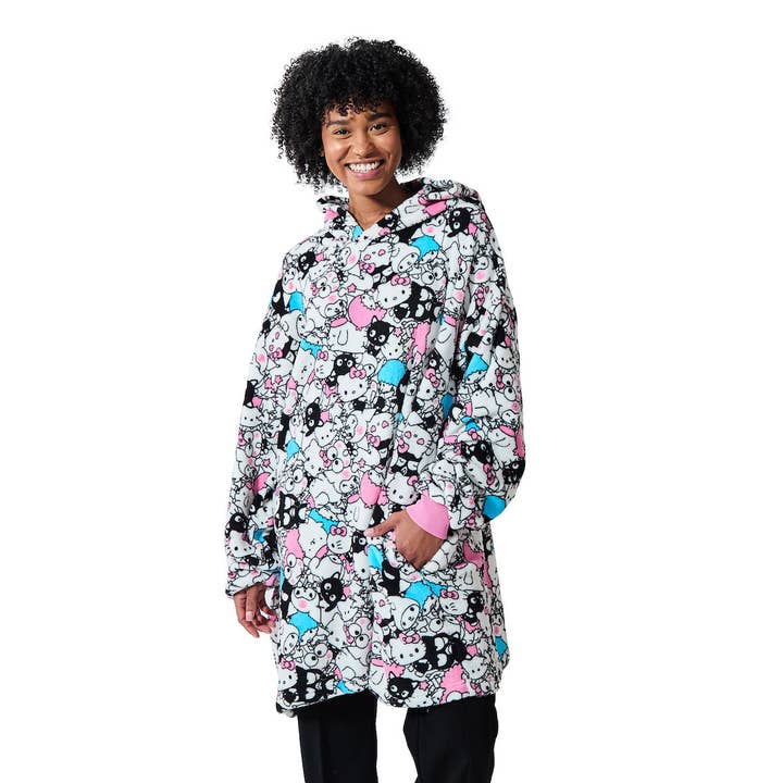 Bioworld Merchandising - Wholesale Throw Blanket - Hello Kitty & Friends Hoodie Blanket