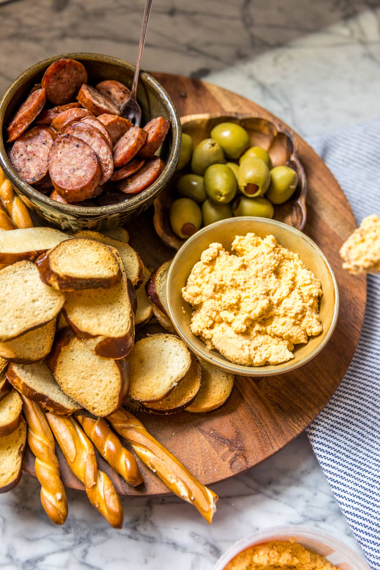 In the Curious Kitchen - Wholesale Cheese - Beer Cheddar Cheese Spread /Dip7