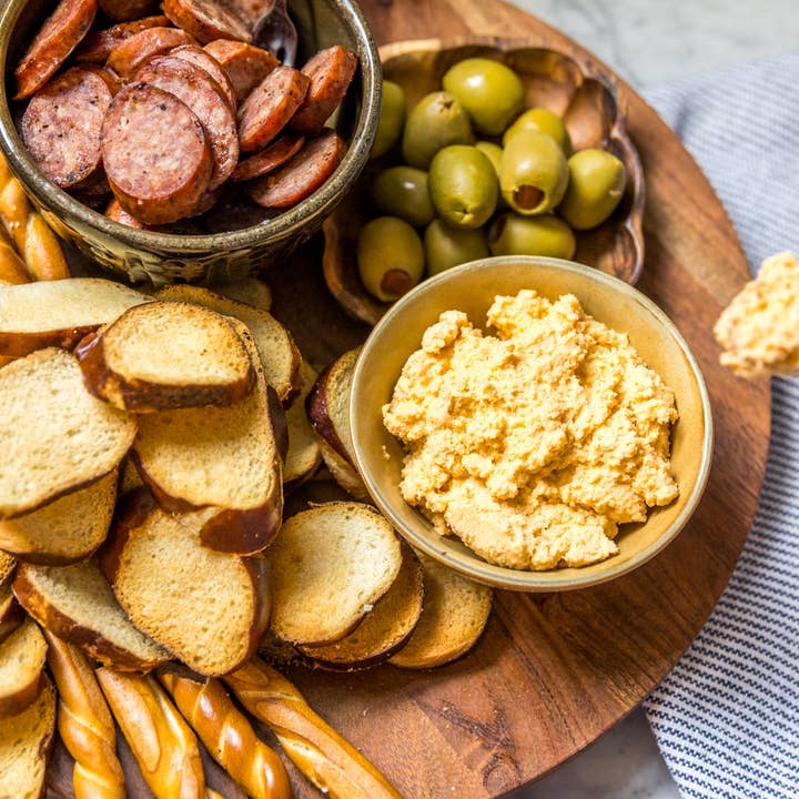 In the Curious Kitchen - Wholesale Cheese - Beer Cheddar Cheese Spread /Dip8