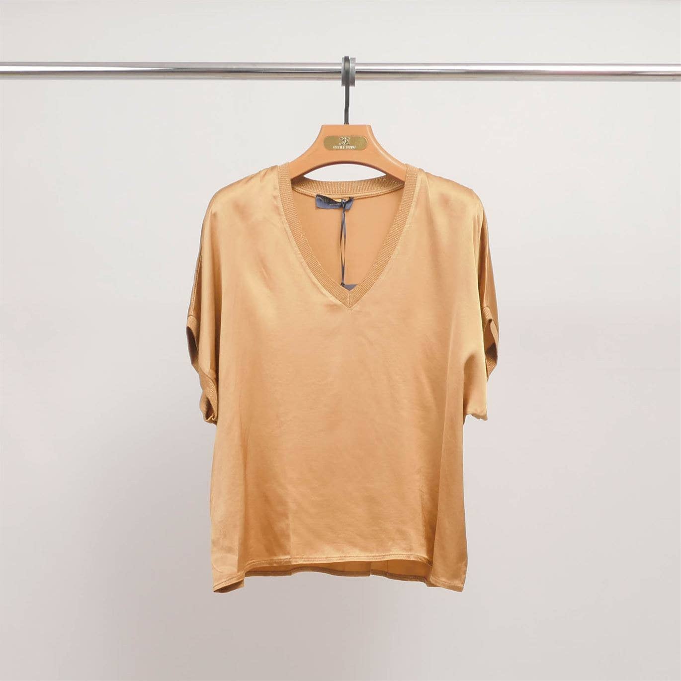 Cecile Wang - Vendita all'ingrosso Tunica - Donna - Tunica collo a V in raso fluido – DB143602